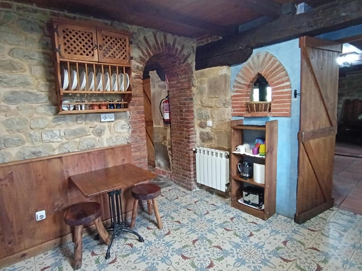 Hostal El Espesedo de Cabárceno Argomilla Exterior foto